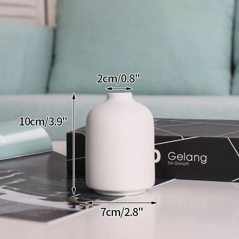 Nordic White Vase – Minimalist Home Decor Accent