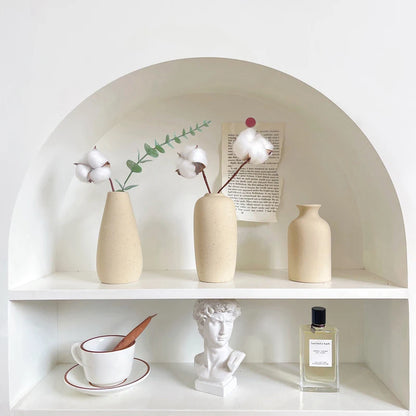 Nordic White Vase – Minimalist Home Decor Accent