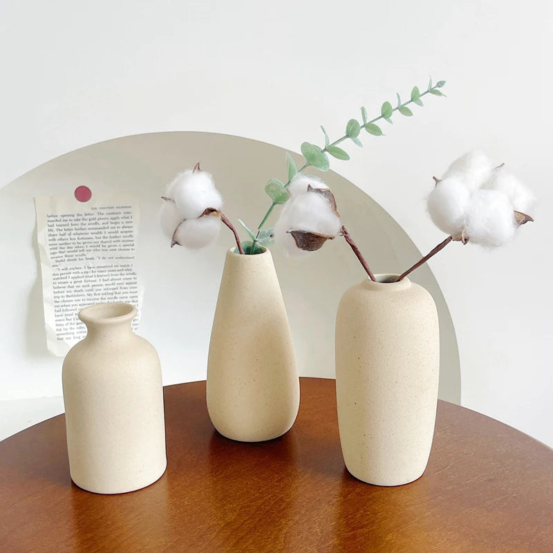 Nordic White Vase – Minimalist Home Decor Accent