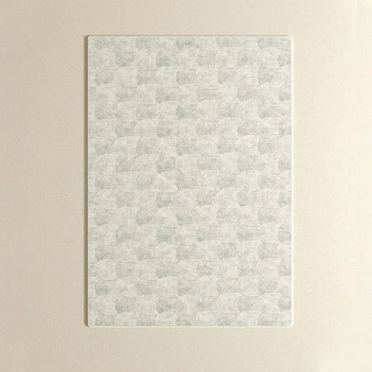 Beiger Teppich mit geometrischem Muster – Moderner, minimalistischer Teppich für Zuhause